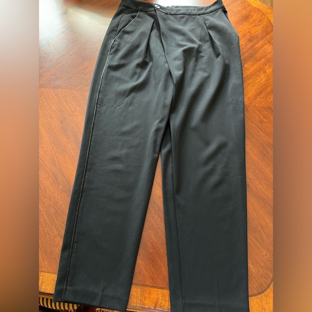 Mango suit pants with leather trim on side sz 38 ( 6US) in very good condition